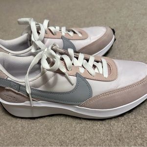 Nike Waffle Debut Women’s 8.5 NWOB Pink/Grey
